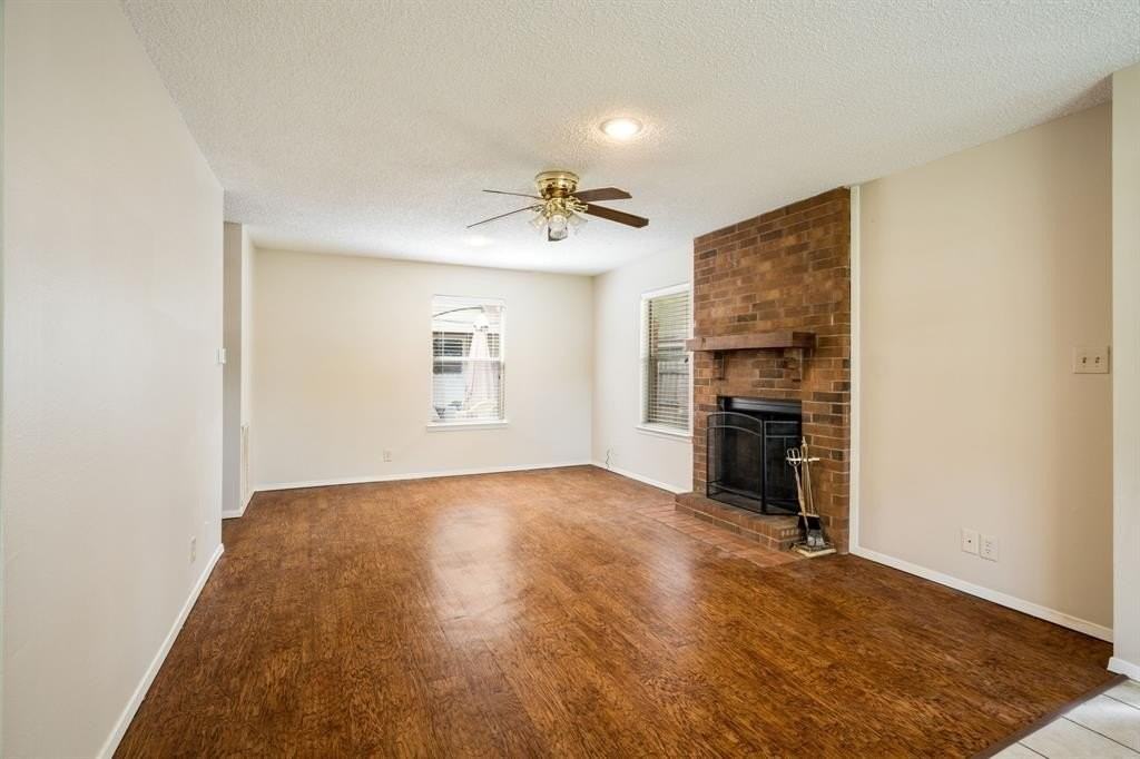 1108 W Houston St - Photo 4 of 16