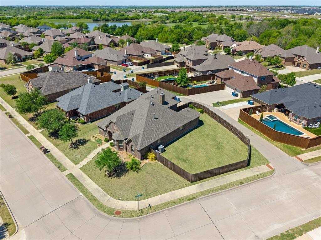 1414 Dhaka Dr - Photo 2 of 34