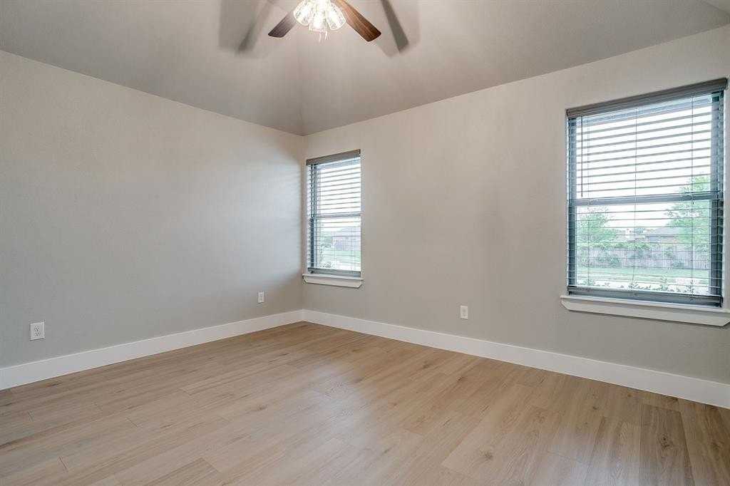 836 Mesa Vista Dr - Photo 4 of 20