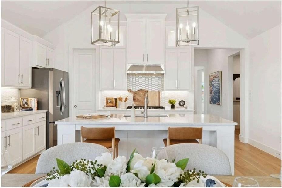 4311 Windy Point Rd - Photo 7 of 38