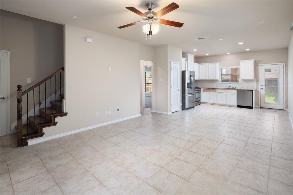 9900 Prairie Dog Ln - Photo 5 of 25