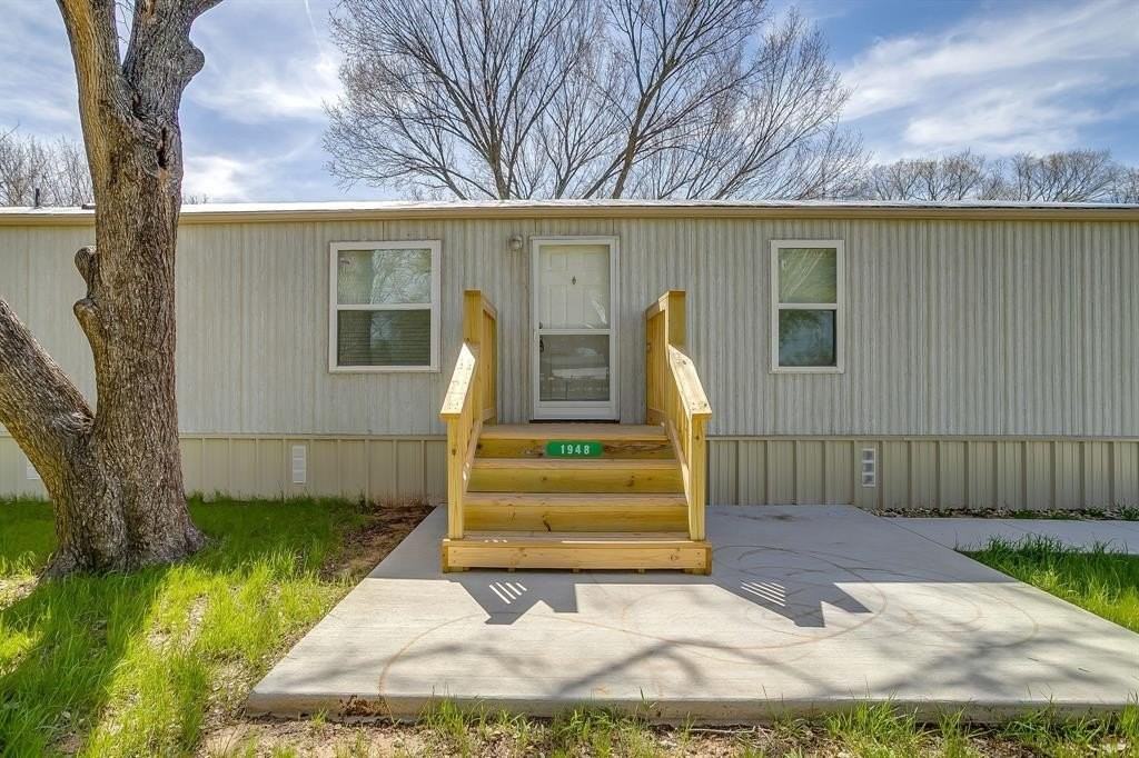 1948 Lariat Ln - Photo 7 of 36