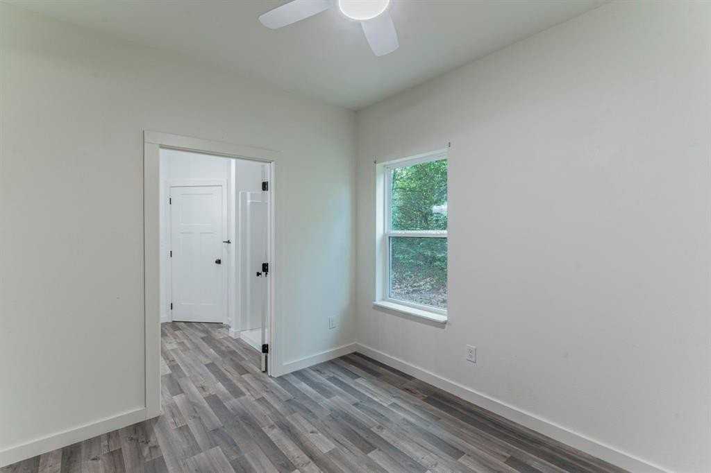 114 Timbercrest Dr - Photo 7 of 16