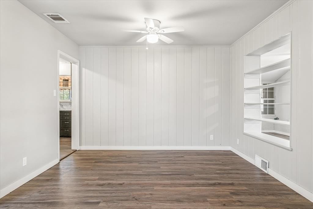 175 E Elm St - Photo 5 of 25