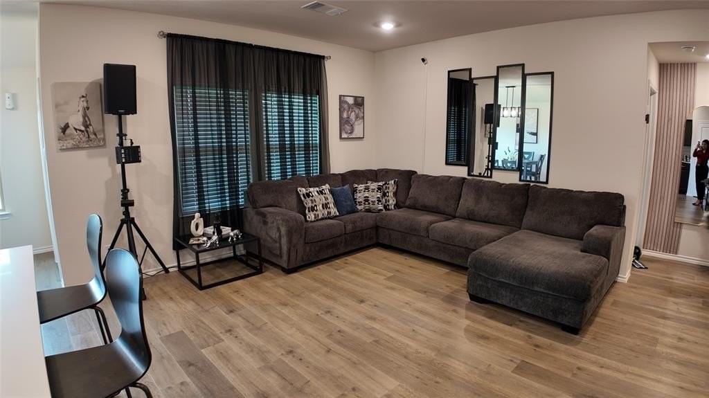 1215 Rustic View Ln - Photo 5 of 26