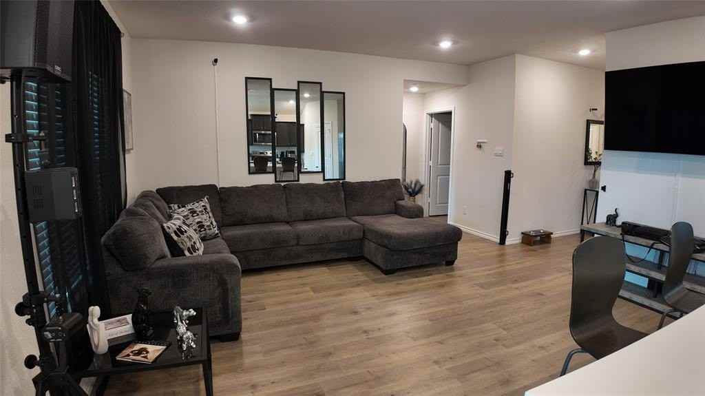 1215 Rustic View Ln - Photo 6 of 26