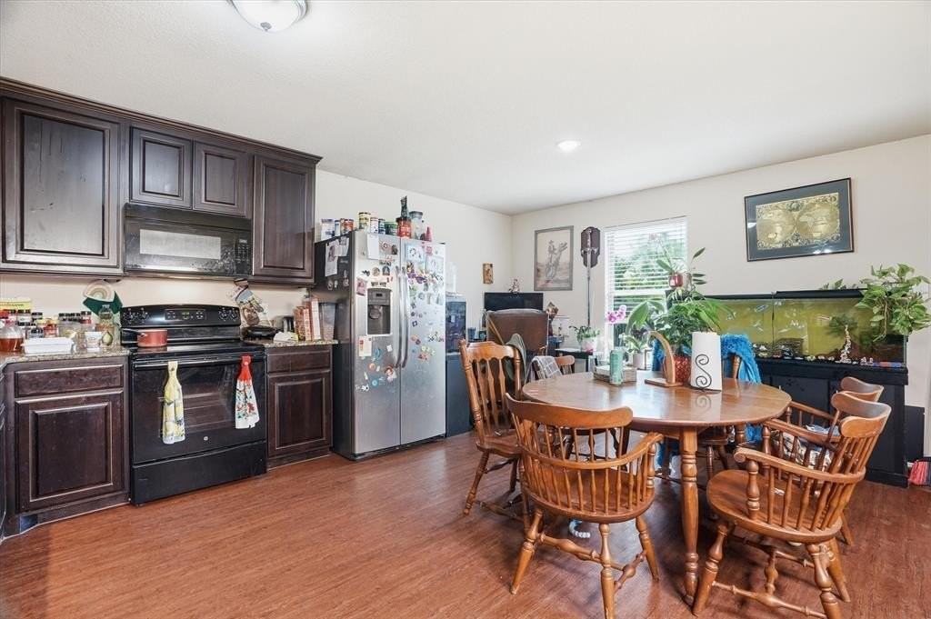 1812 Village Park Trl - Photo 3 of 23