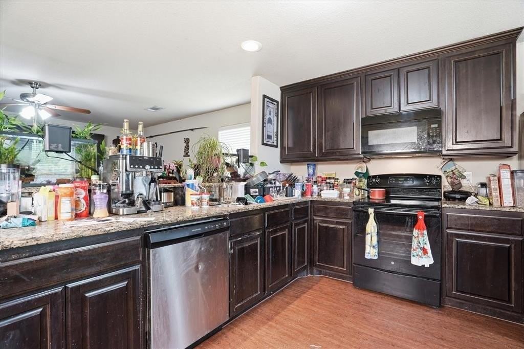 1812 Village Park Trl - Photo 4 of 23