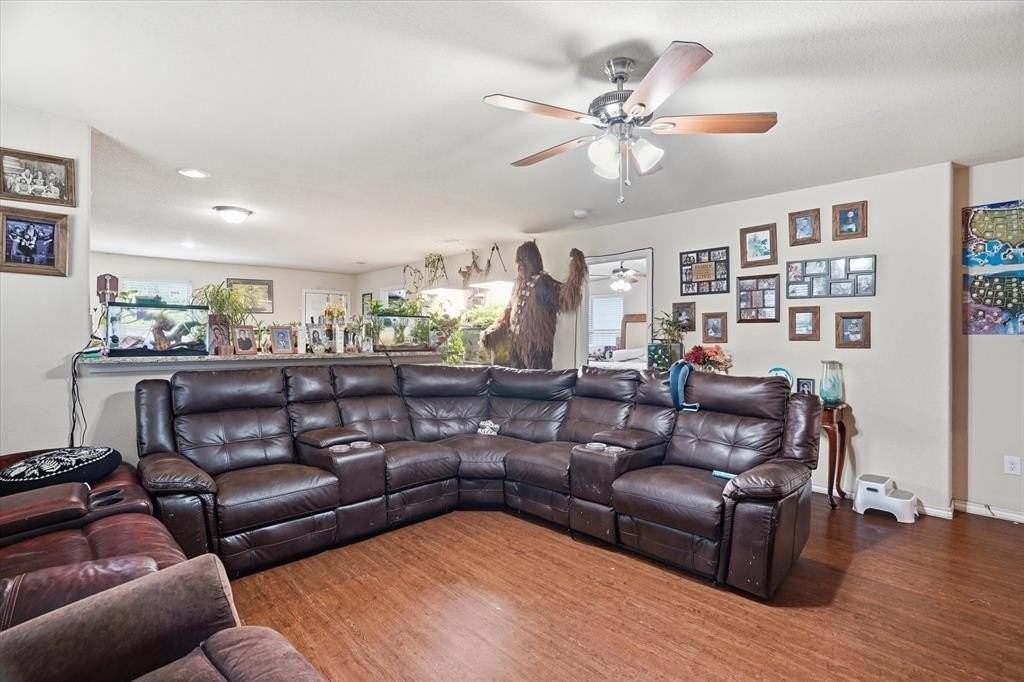 1812 Village Park Trl - Photo 5 of 23