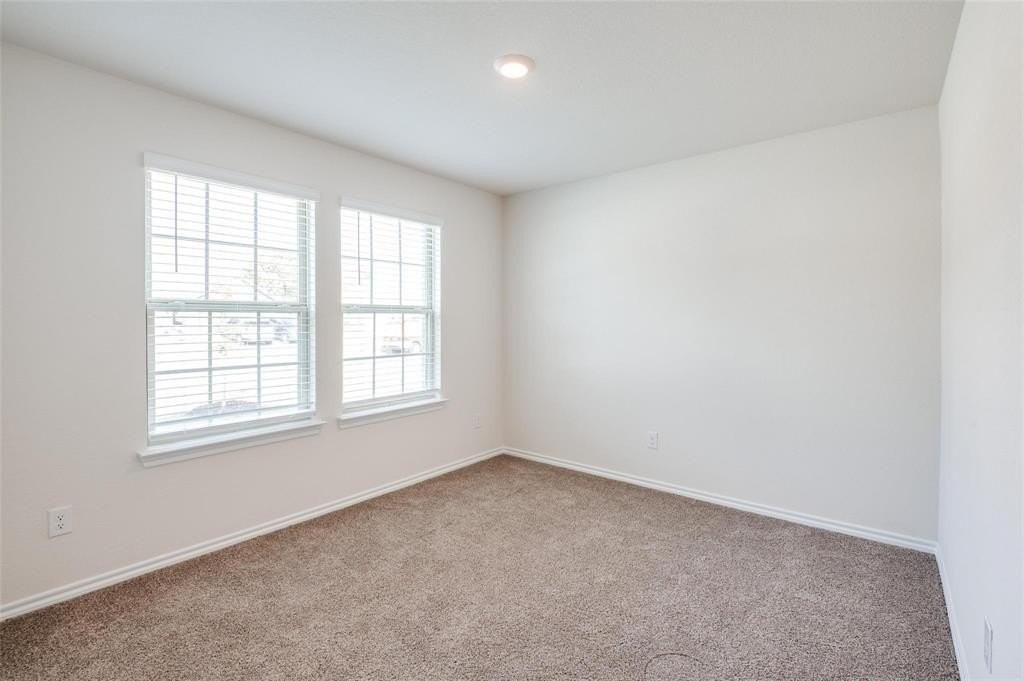 1819 Pecan Valley Dr - Photo 5 of 14