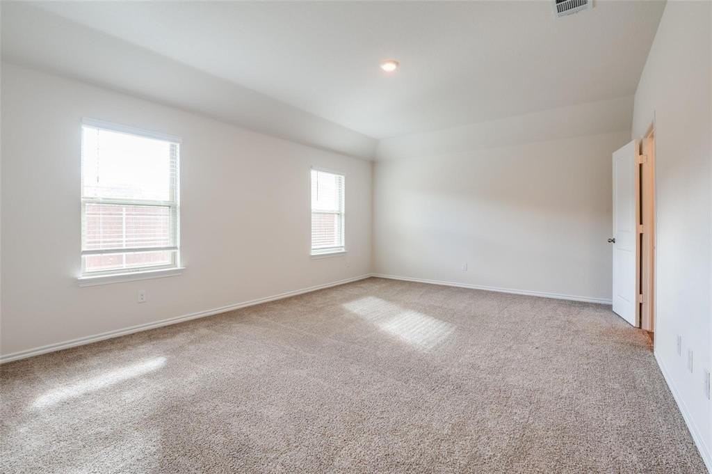 1819 Pecan Valley Dr - Photo 7 of 14