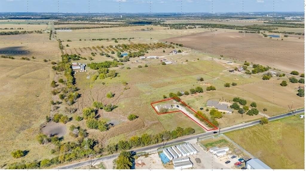 2072 Marshall Rd - Photo 2 of 14