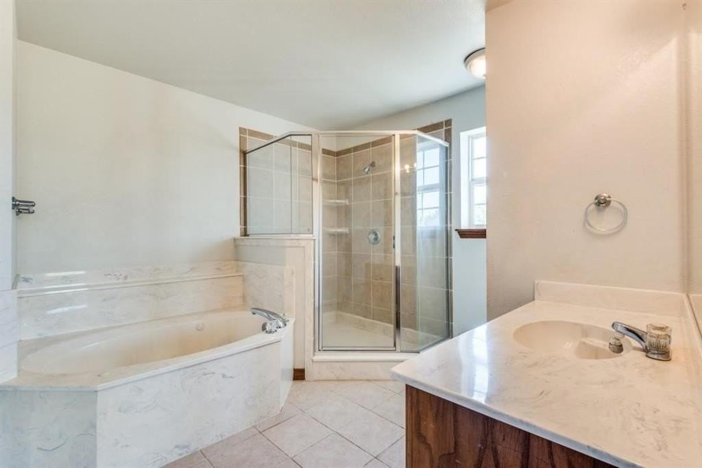 2072 Marshall Rd - Photo 6 of 14