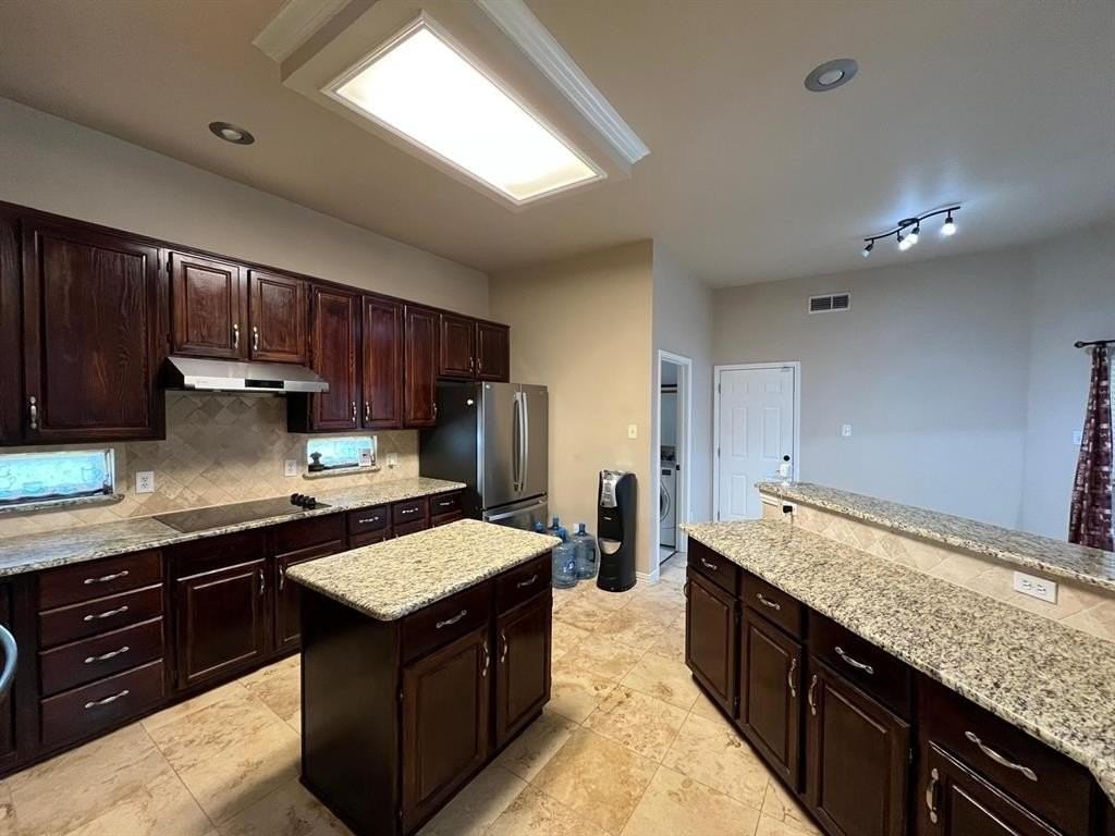 311 Cordova Dr - Photo 6 of 20