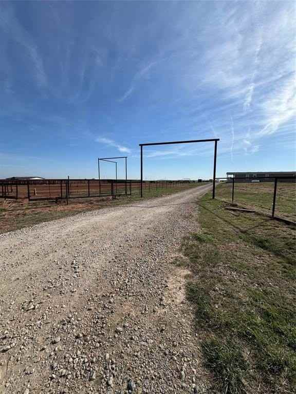 4435 Hayter Rd - Photo 2 of 31