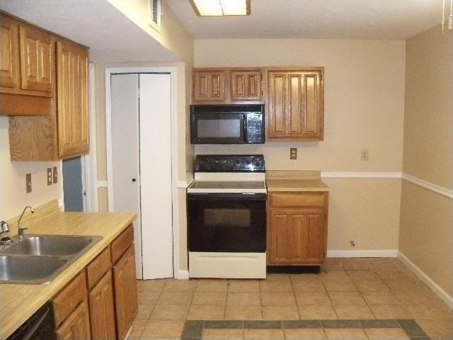 6733 Dandelion Dr - Photo 7 of 13