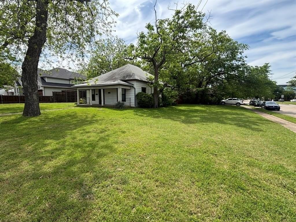 376 W Walters St - Photo 2 of 19