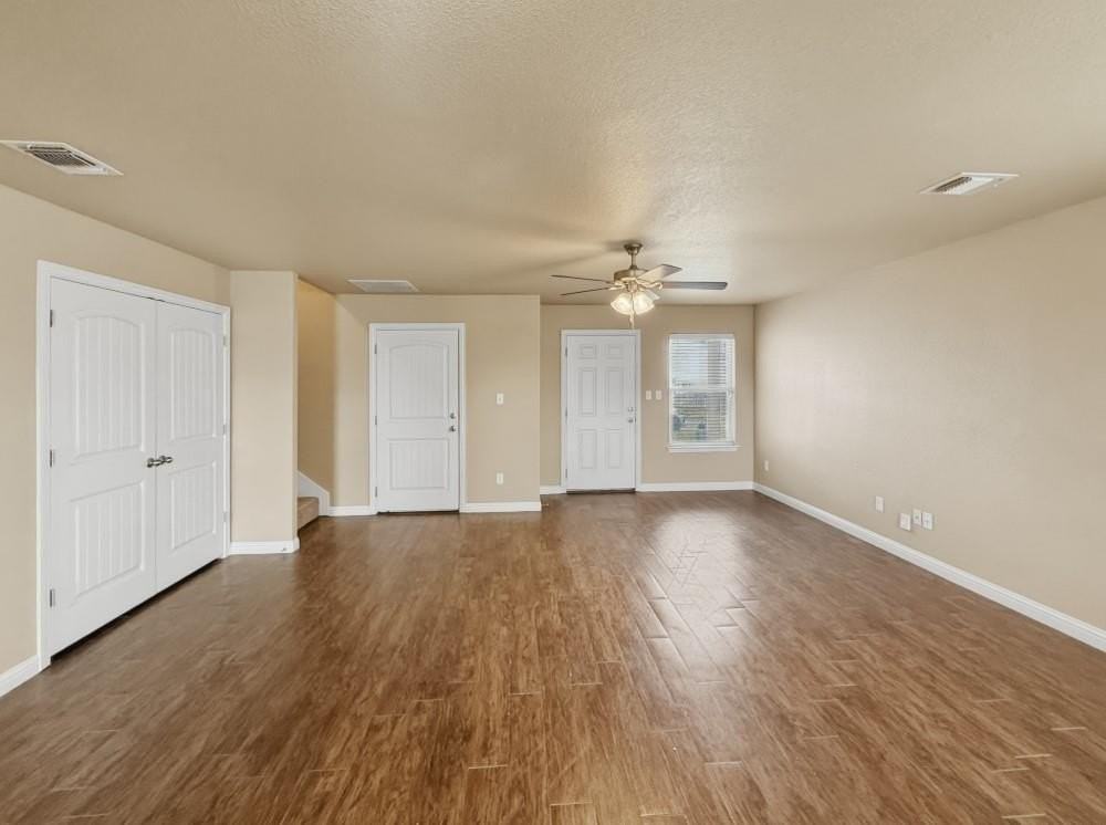 3019 Weave Ct - Photo 3 of 32