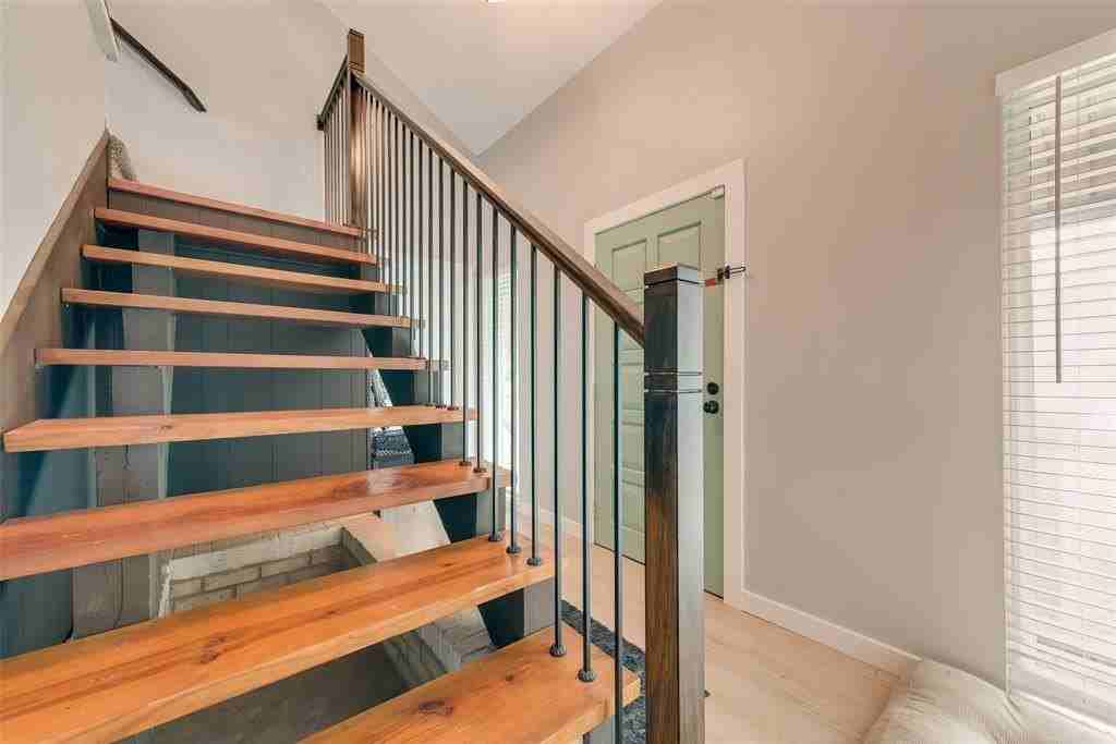 4525 Ancilla Dr - Photo 3 of 19