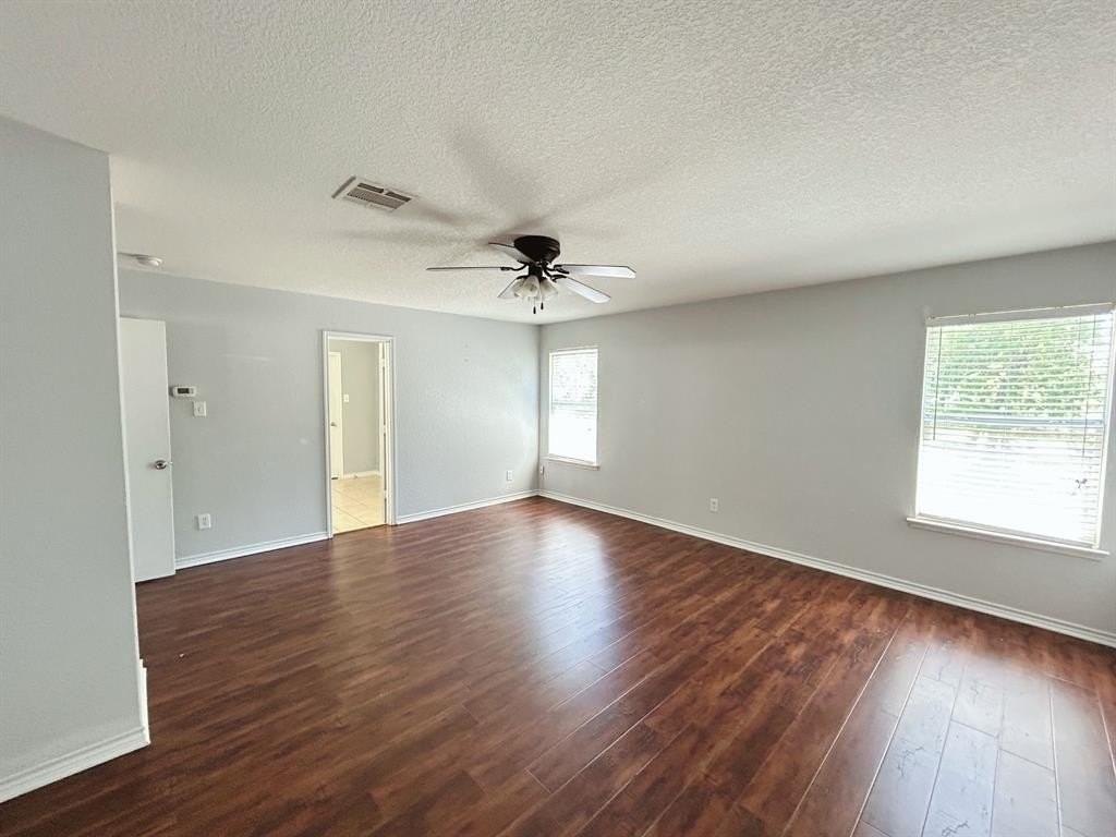 8008 Hidden Oaks Dr - Photo 7 of 24