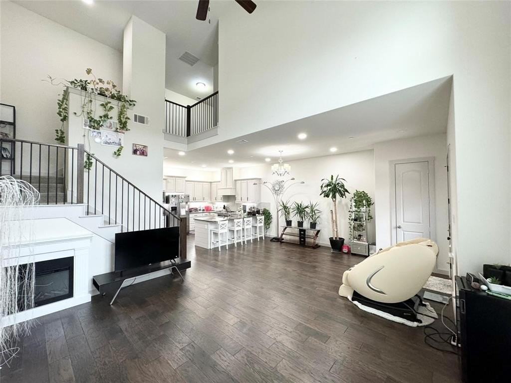 4825 Paddock Trl - Photo 3 of 17