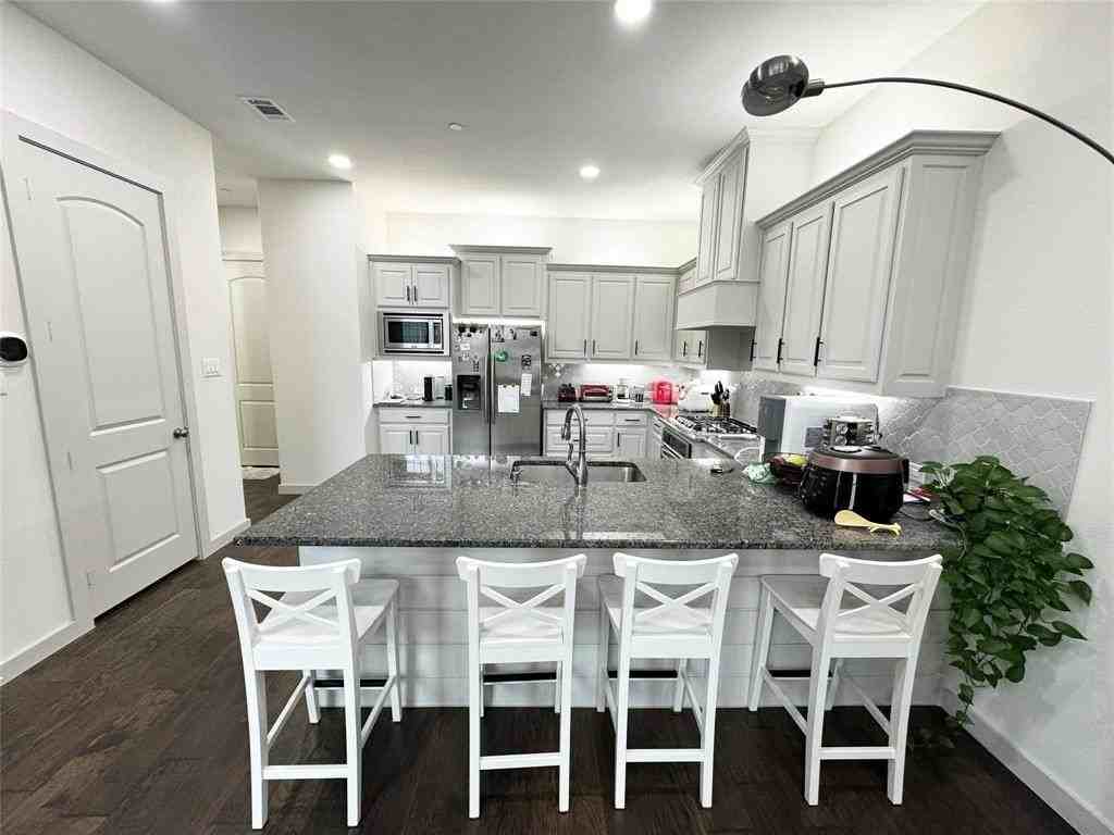 4825 Paddock Trl - Photo 5 of 17