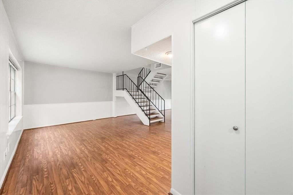 376 Westview Ter - Photo 5 of 39