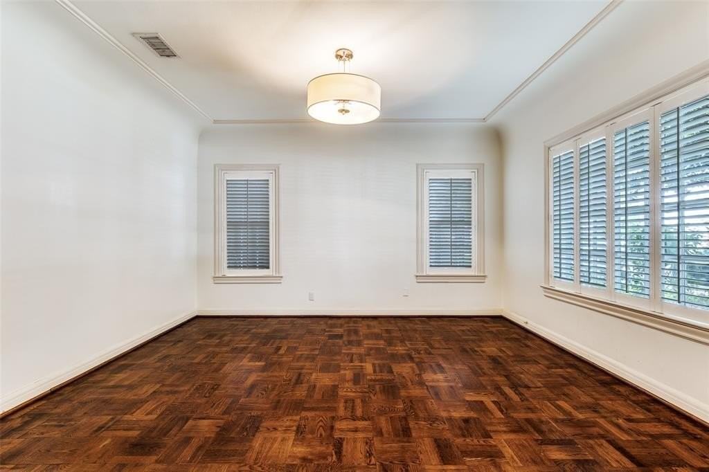 4415 Southern Ave - Photo 4 of 12