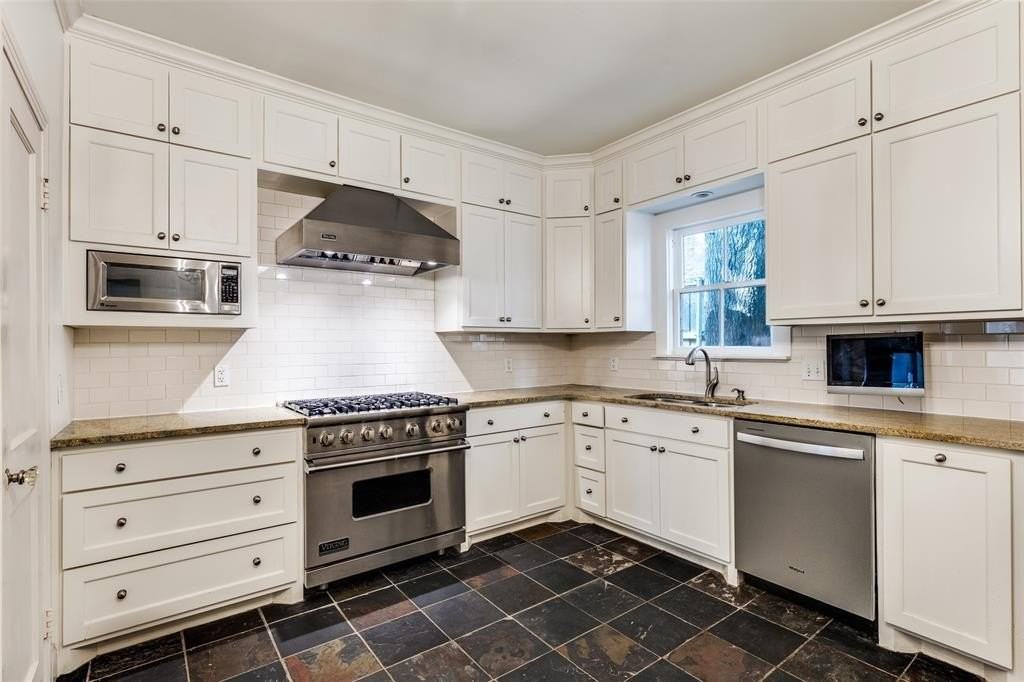 4415 Southern Ave - Photo 6 of 12