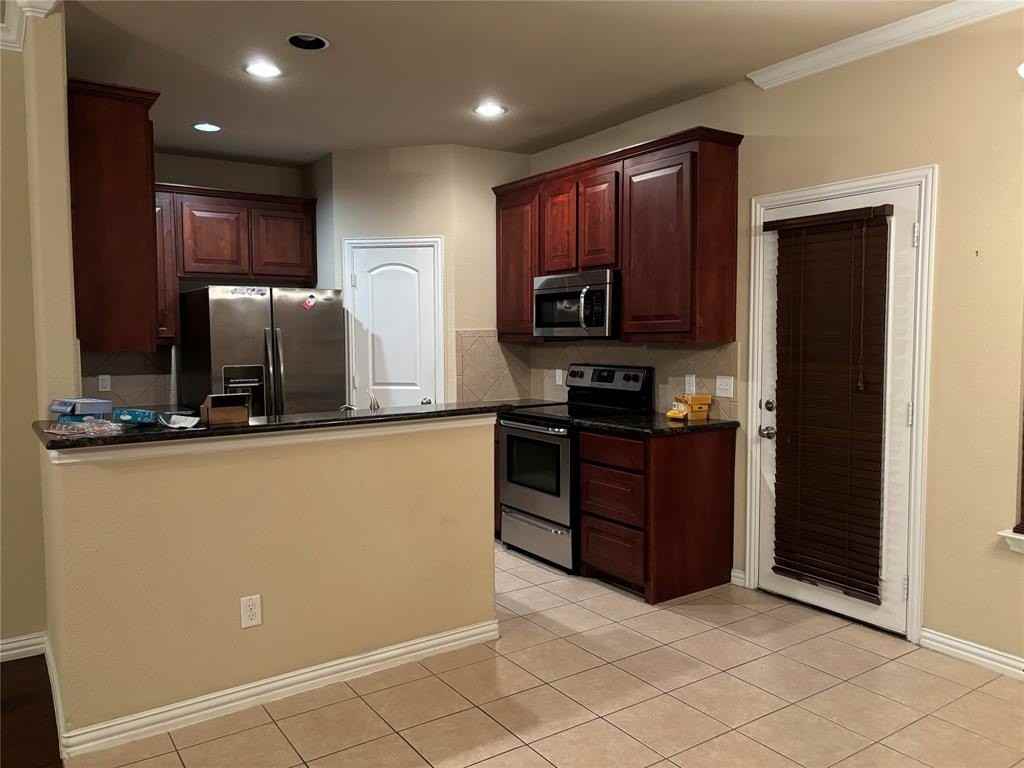 3736 Sicily St - Photo 5 of 26