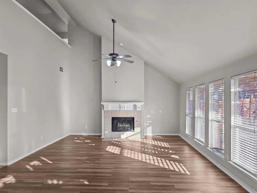 8001 Twin Oaks Dr - Photo 3 of 17