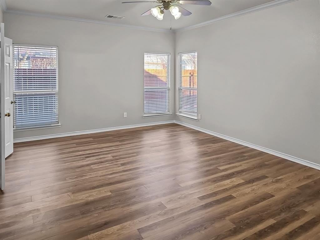 8001 Twin Oaks Dr - Photo 6 of 17