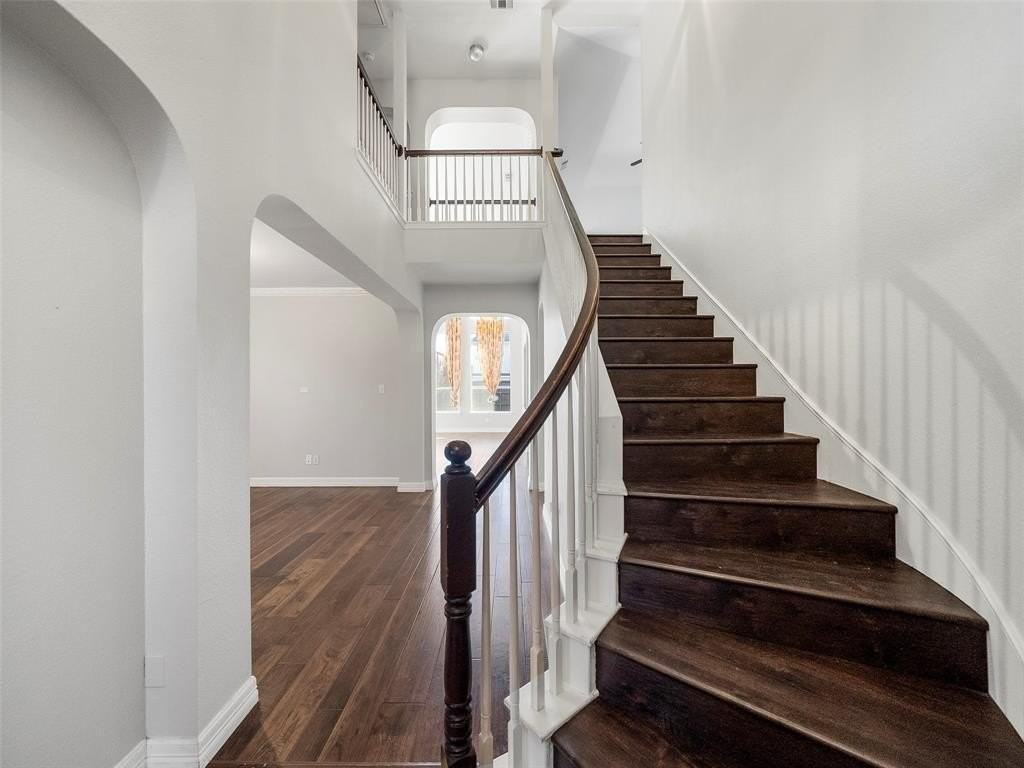 9943 Red Cedar Dr - Photo 3 of 40