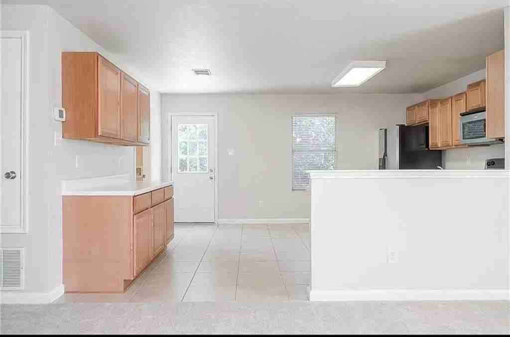 3415 Jacobs Dr - Photo 3 of 16