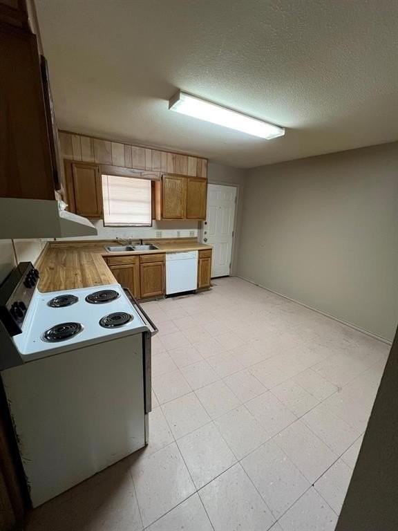 3156 S 2nd St - Photo 4 of 8