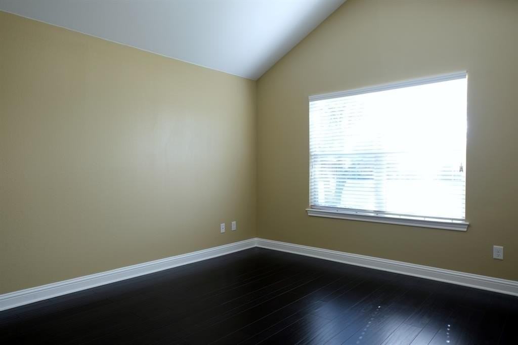 3003 Allister St - Photo 7 of 18