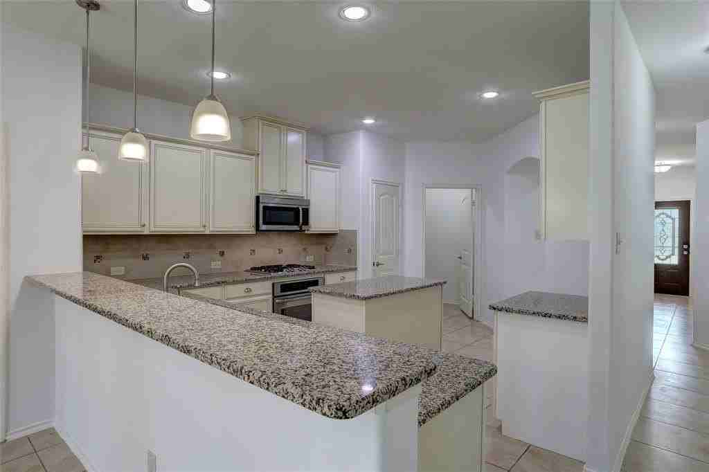 432 Hideaway Rd - Photo 7 of 30