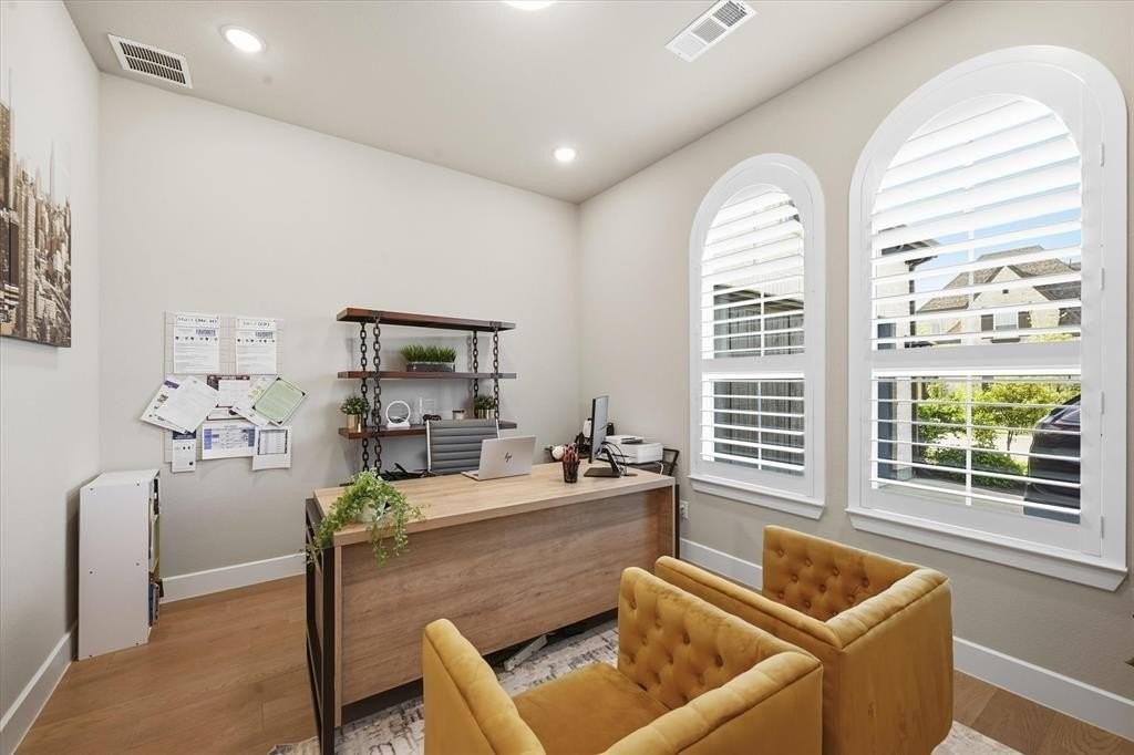 532 Petrel Dr - Photo 4 of 29