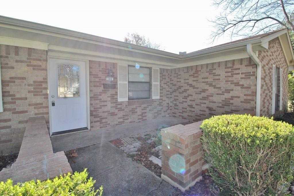 101 Auburn St - Photo 3 of 19