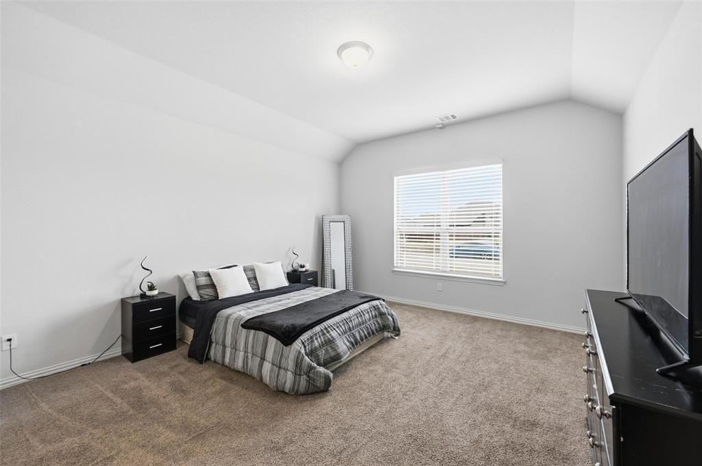 196 Lady Bird Ln - Photo 7 of 40