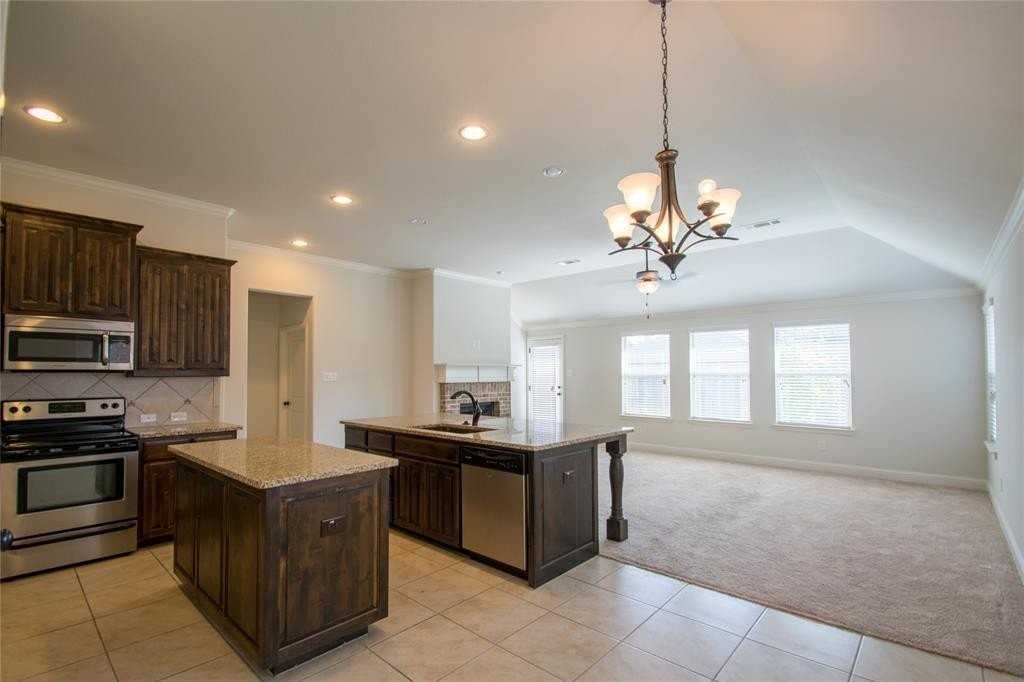 733 Poncho Ln - Photo 2 of 18