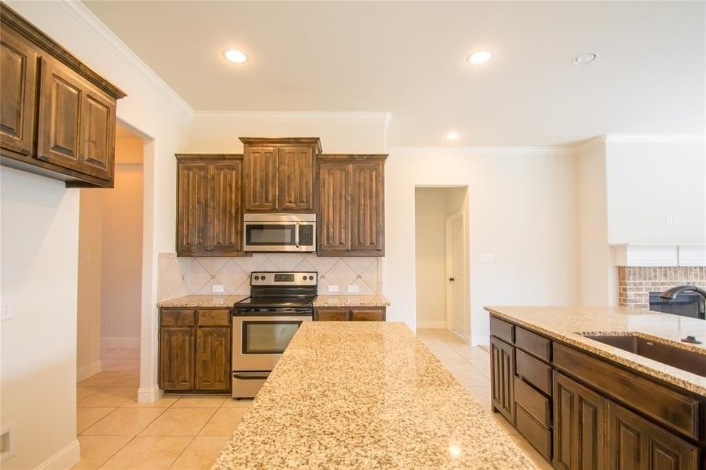 733 Poncho Ln - Photo 6 of 18