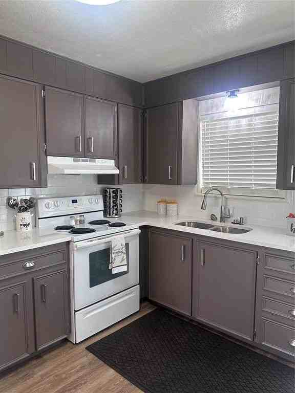 1651 Palm St - Photo 6 of 25