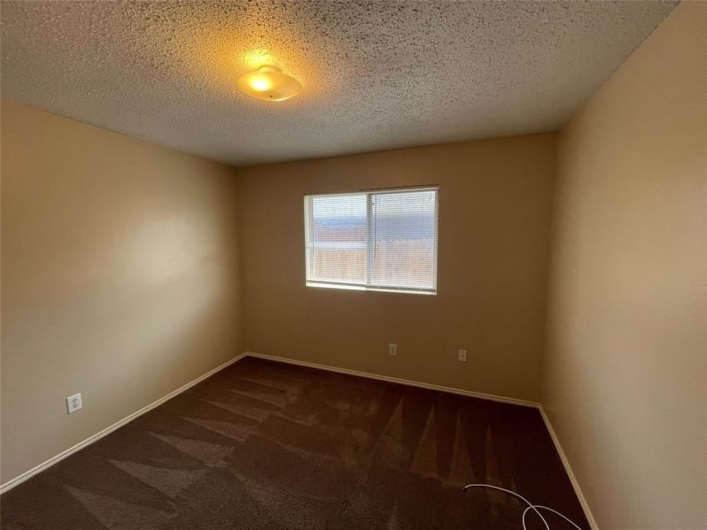 1502 Parrot Ct - Photo 5 of 10