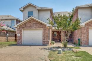 2326 Kingsway Dr - Photo 1 of 1