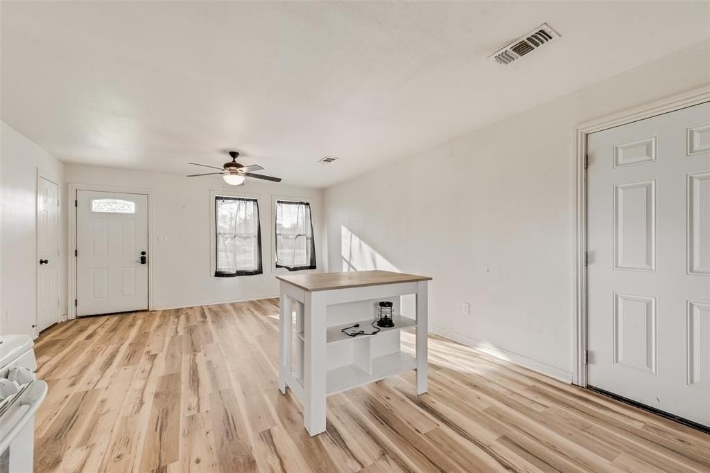 1303 S Medora St - Photo 6 of 12