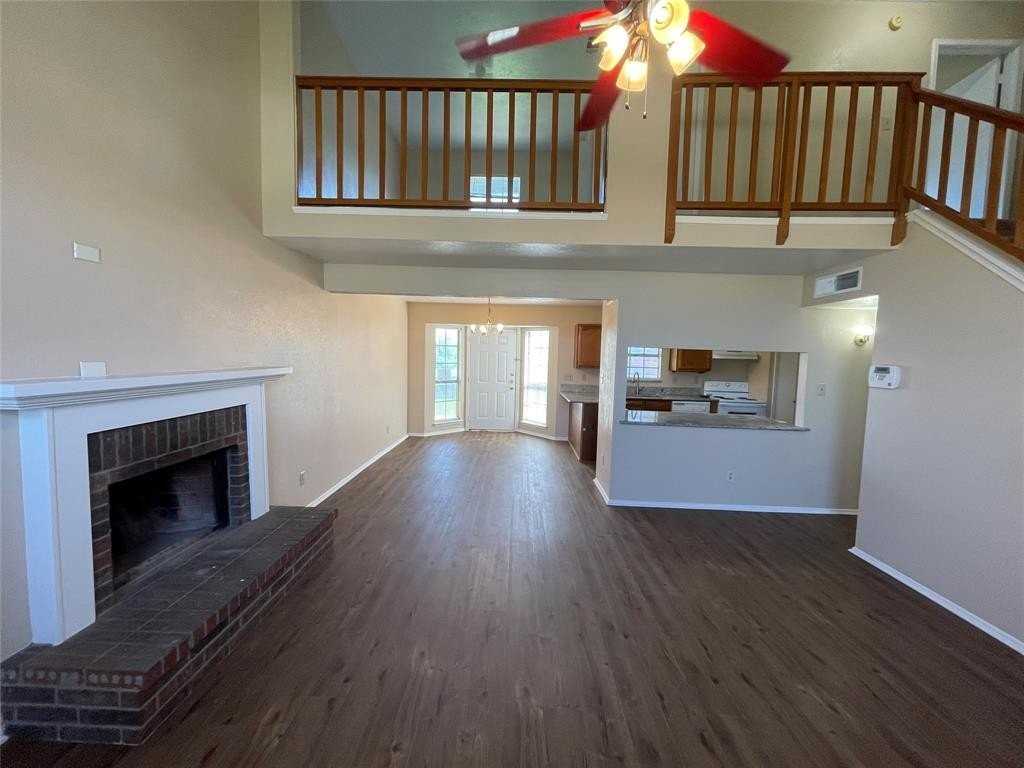 1218 Greenbriar Ln - Photo 6 of 20