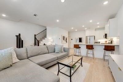 524 4th St - Photo 5 of 19