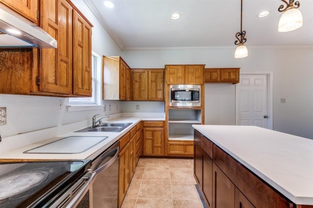 8509 Coventry Dr - Photo 2 of 27