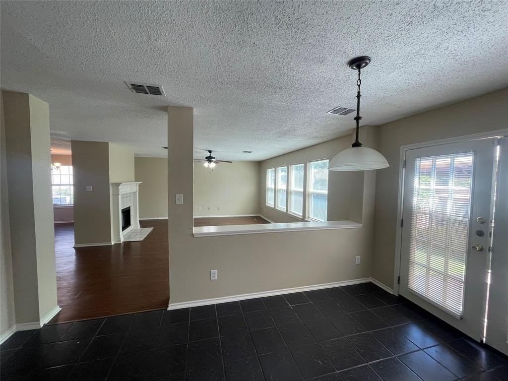 640 Gibson St - Photo 7 of 21